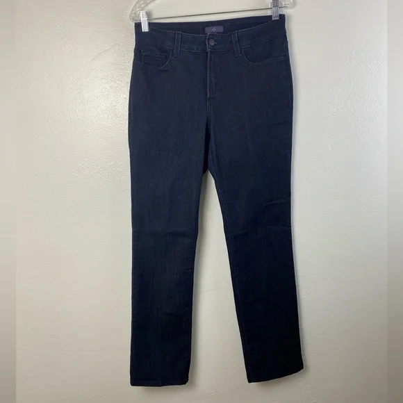 Sold 💕 - Picture 2 of 16